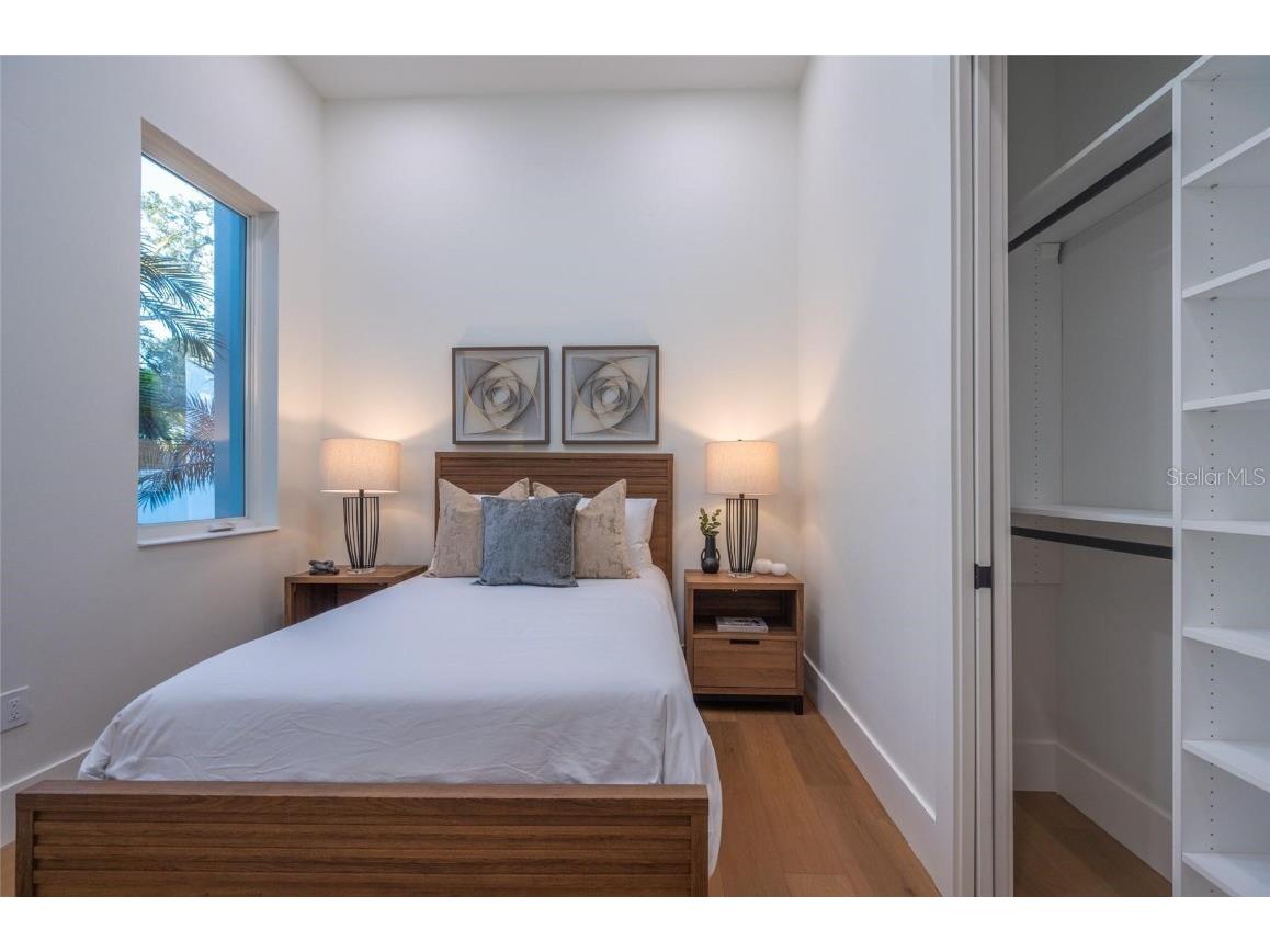 2420 Floyd Street Sarasota FL 34239 A4672642 image11