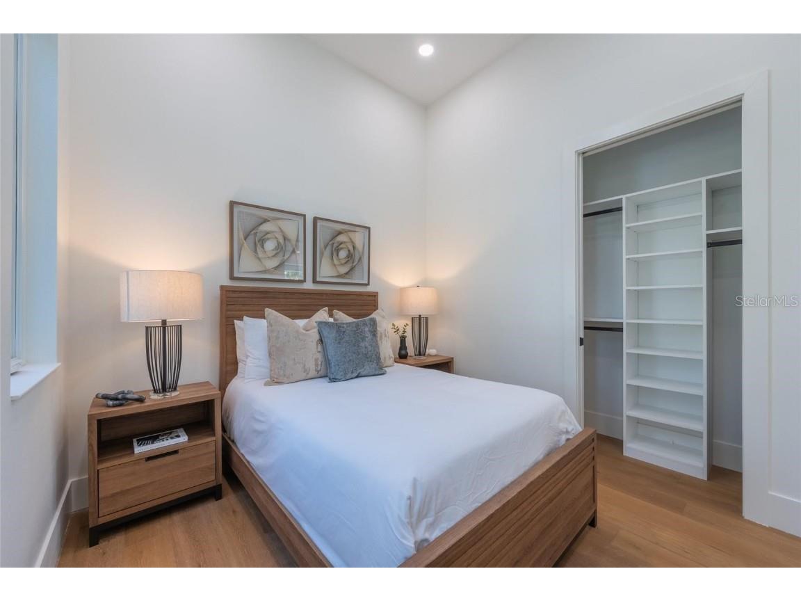 2420 Floyd Street Sarasota FL 34239 A4672642 image12