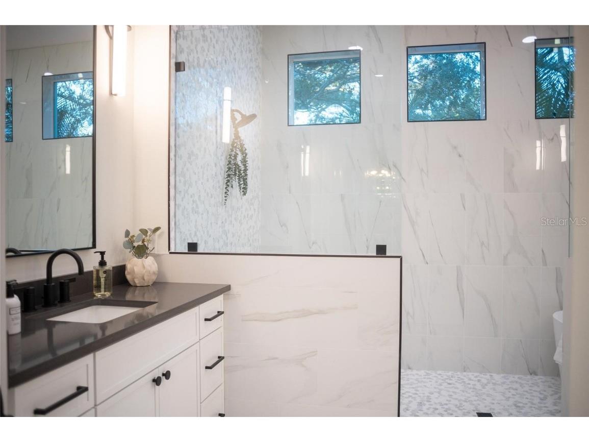 2420 Floyd Street Sarasota FL 34239 A4672642 image19