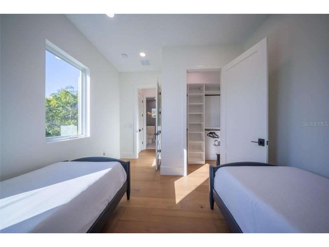 2420 Floyd Street Sarasota FL 34239 A4672642 image86