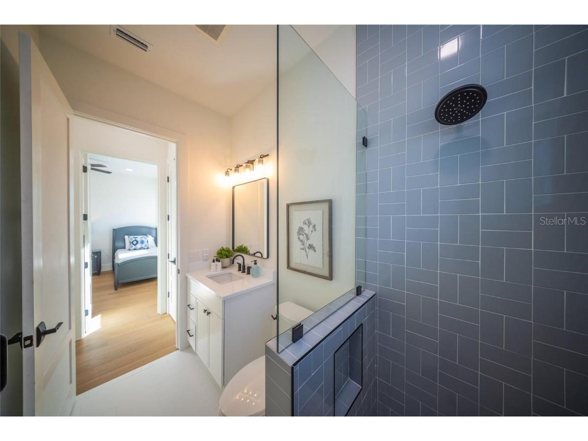 2420 Floyd Street Sarasota FL 34239 A4672642 image88