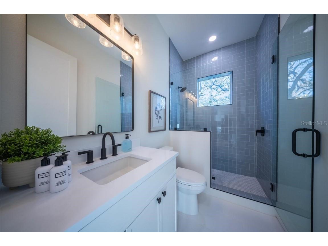 2420 Floyd Street Sarasota FL 34239 A4672642 image89