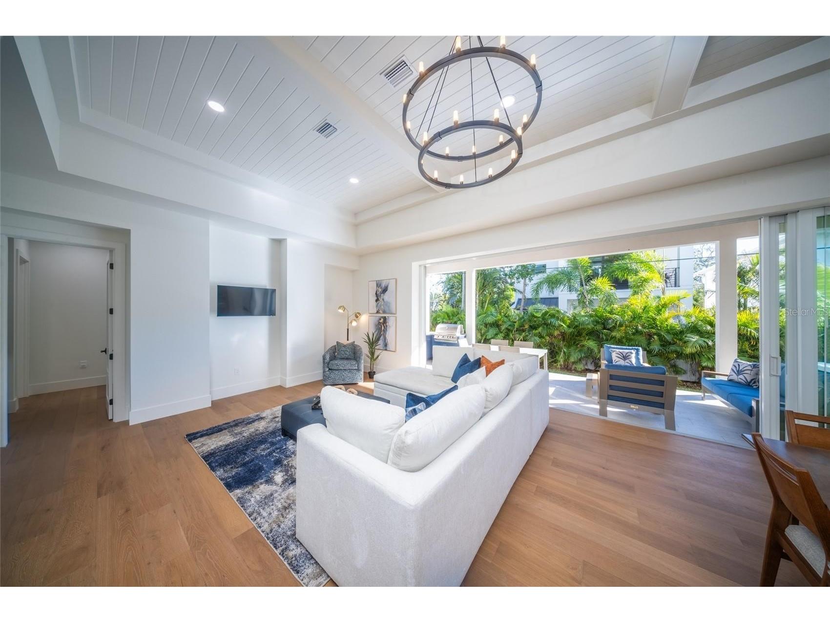 2420 Floyd Street Sarasota FL 34239 A4681867 image17