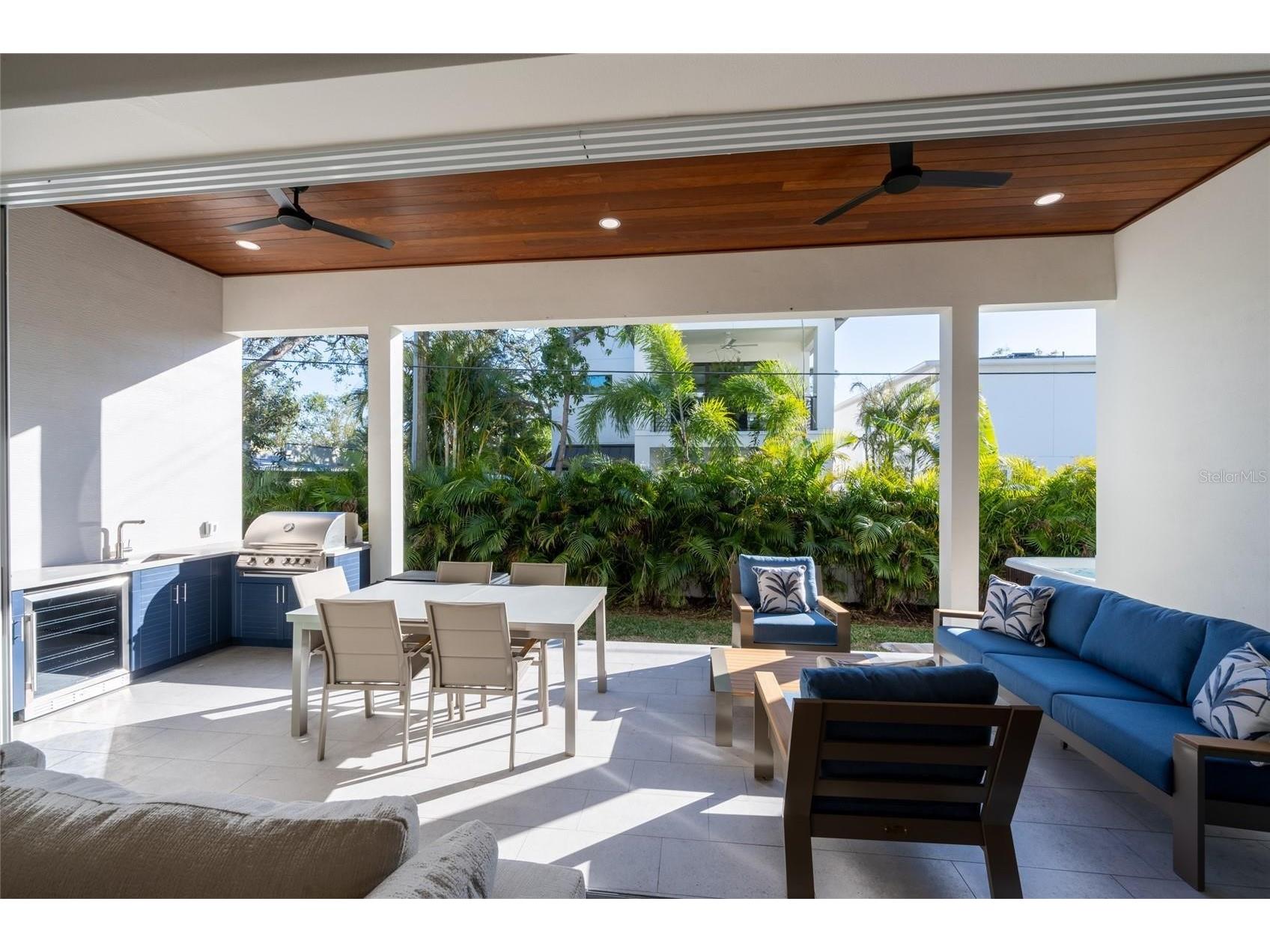 2420 Floyd Street Sarasota FL 34239 A4681867 image51