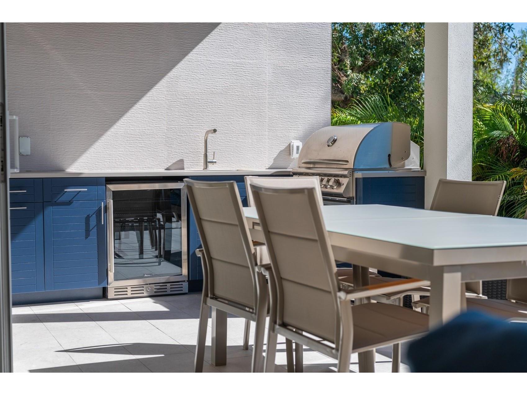 2420 Floyd Street Sarasota FL 34239 A4681867 image52