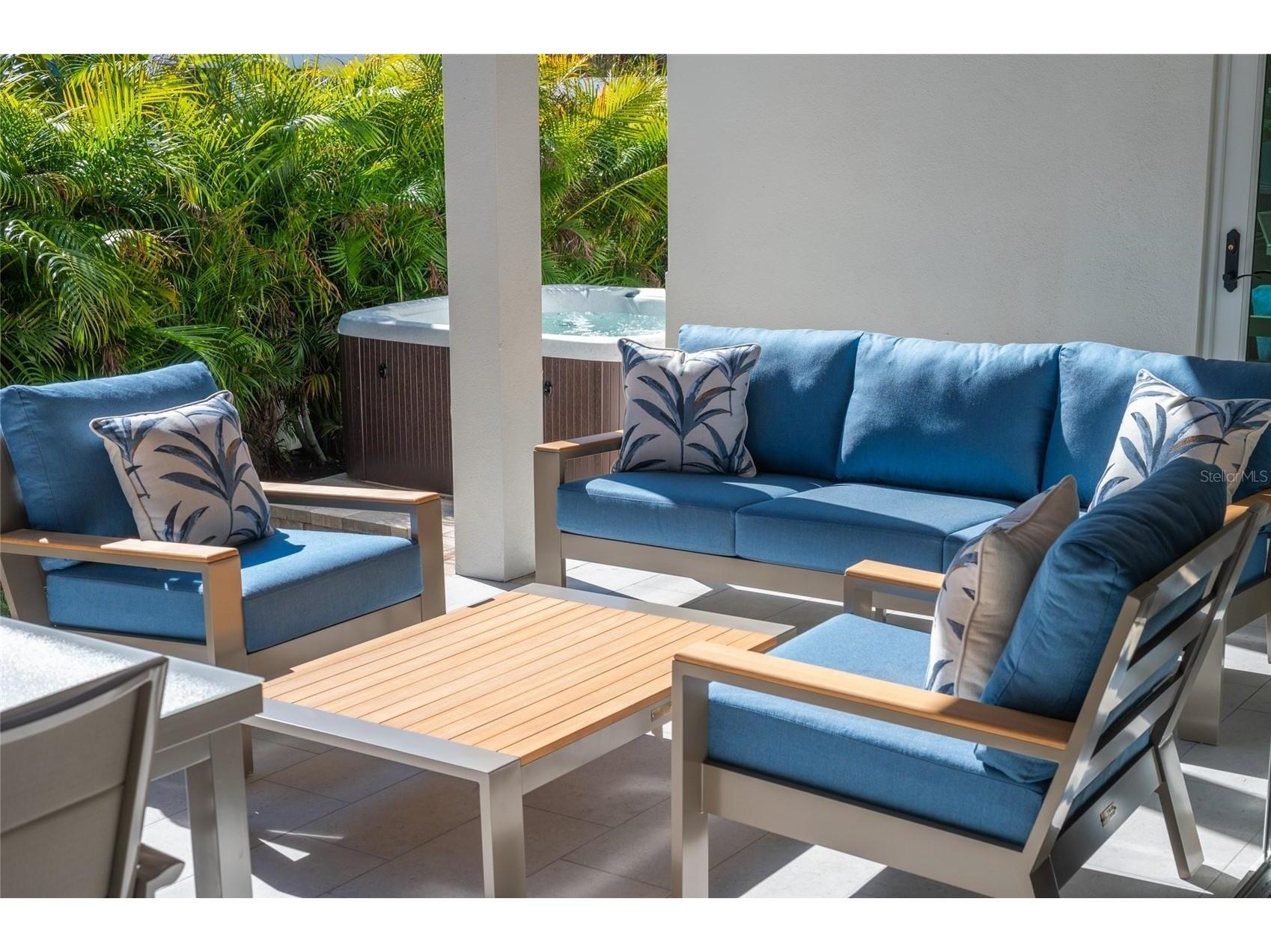 2420 Floyd Street Sarasota FL 34239 A4681867 image54