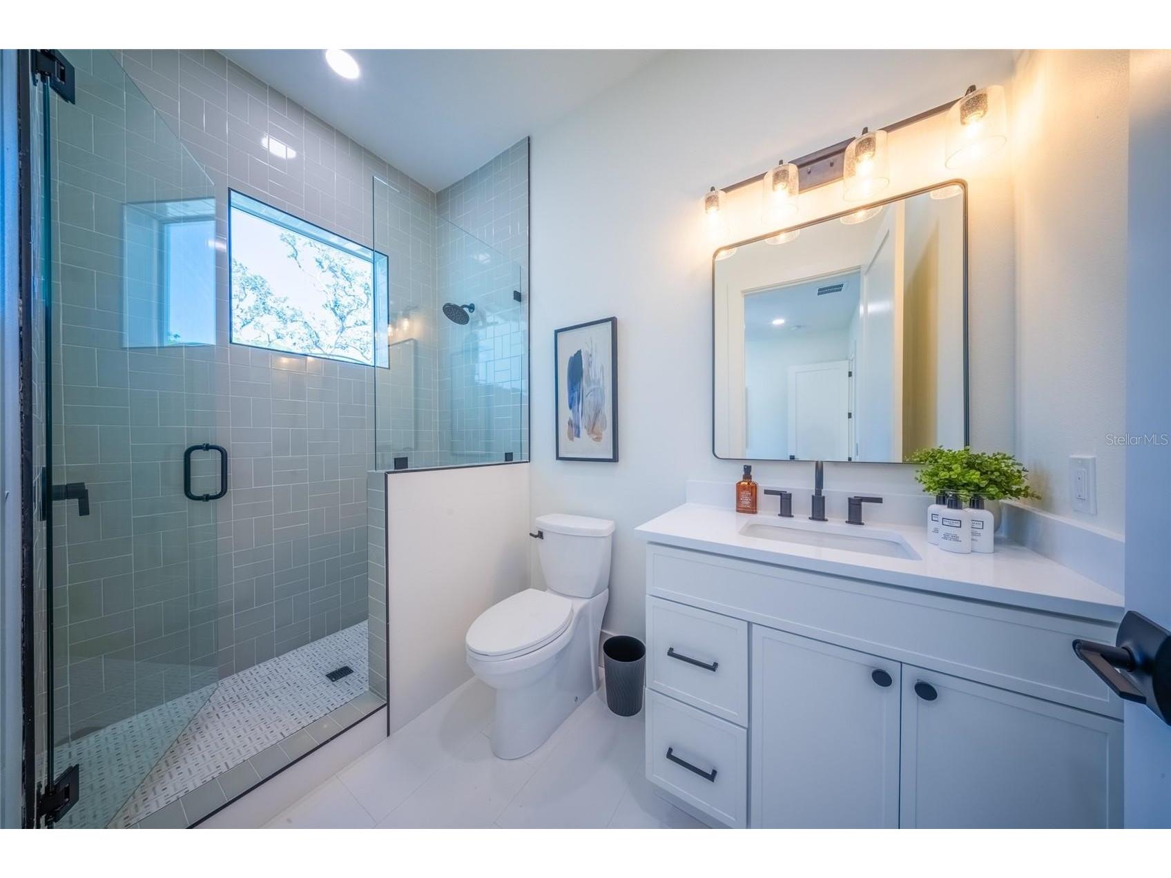 2420 Floyd Street Sarasota FL 34239 A4681867 image81