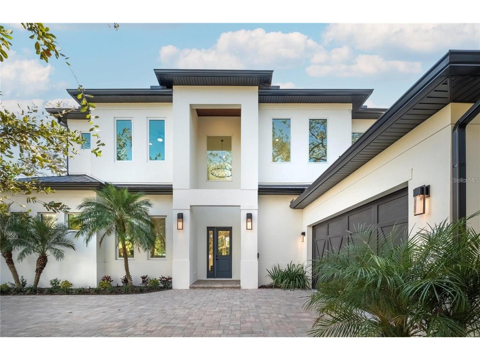 2420 Floyd Street Sarasota FL 34239 A4696046 image1