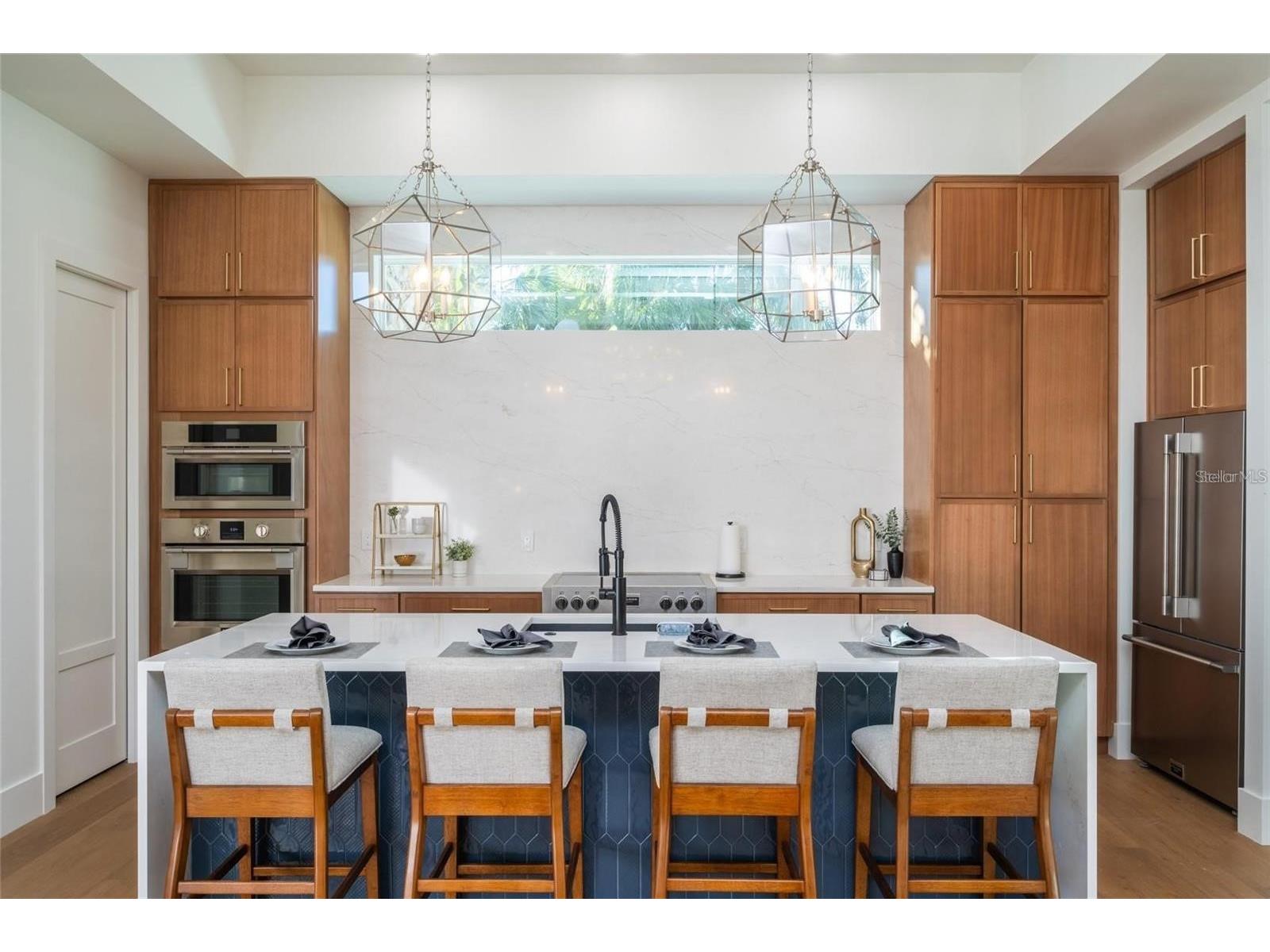 2420 Floyd Street Sarasota FL 34239 A4696046 image17