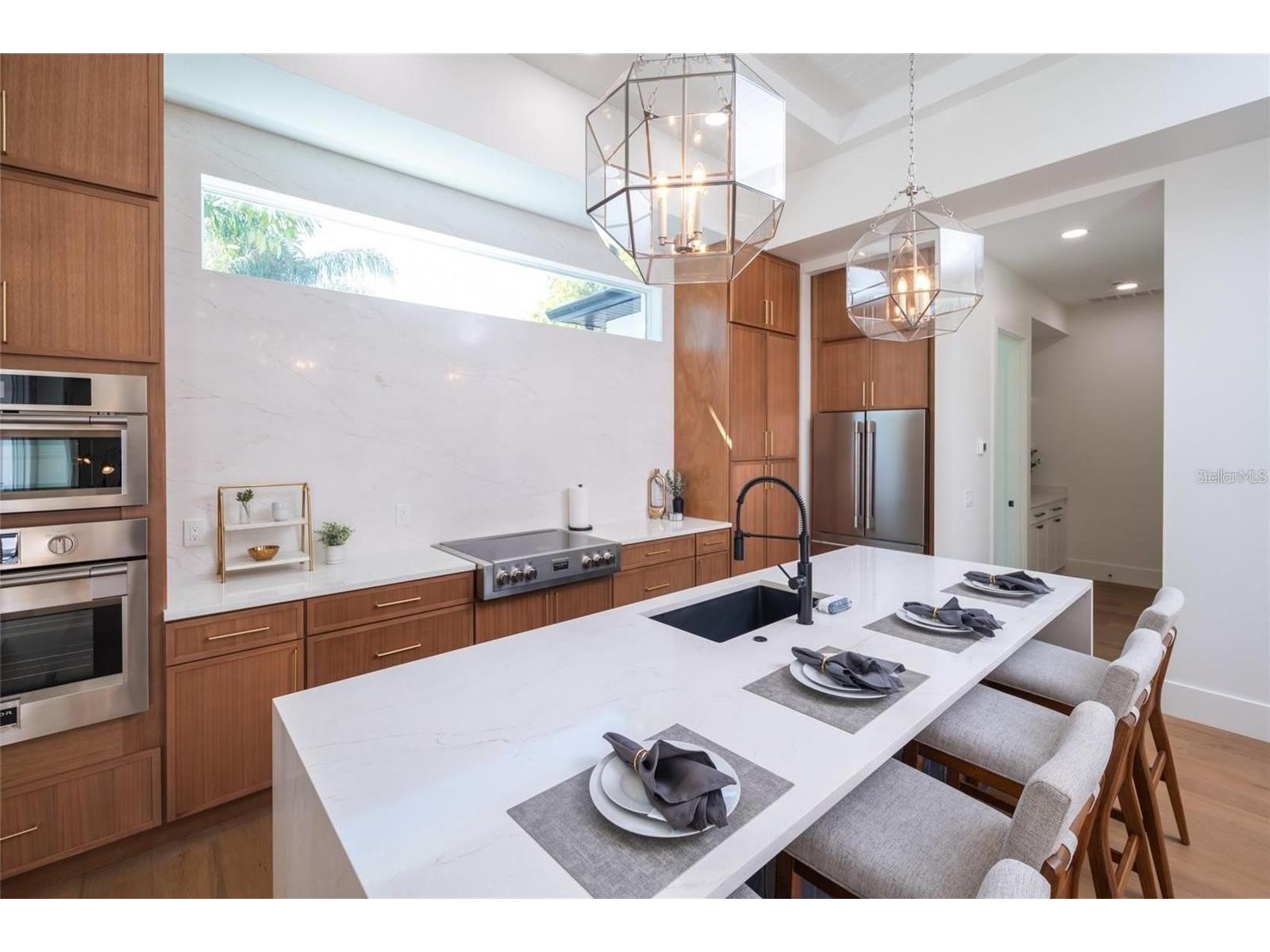 2420 Floyd Street Sarasota FL 34239 A4696046 image31