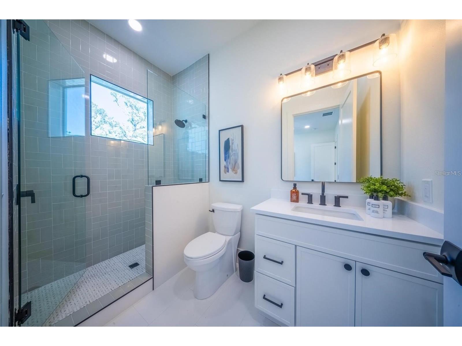 2420 Floyd Street Sarasota FL 34239 A4696046 image63