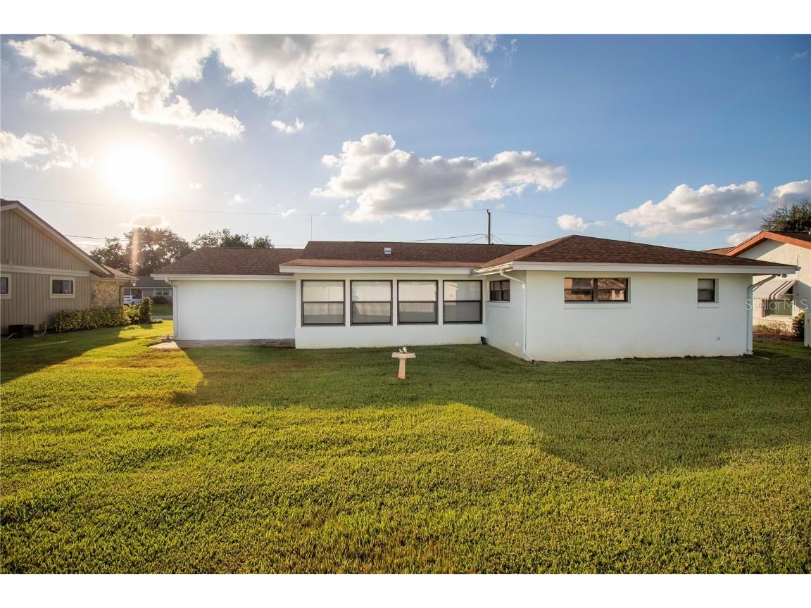 2420 Pine Tree Circle Drive Orange City FL 32763 V4945834 image7