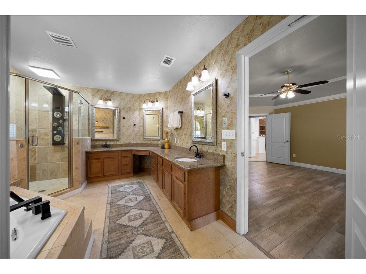 2420 SE 15th Street Ocala FL 34471 OM719504 image34