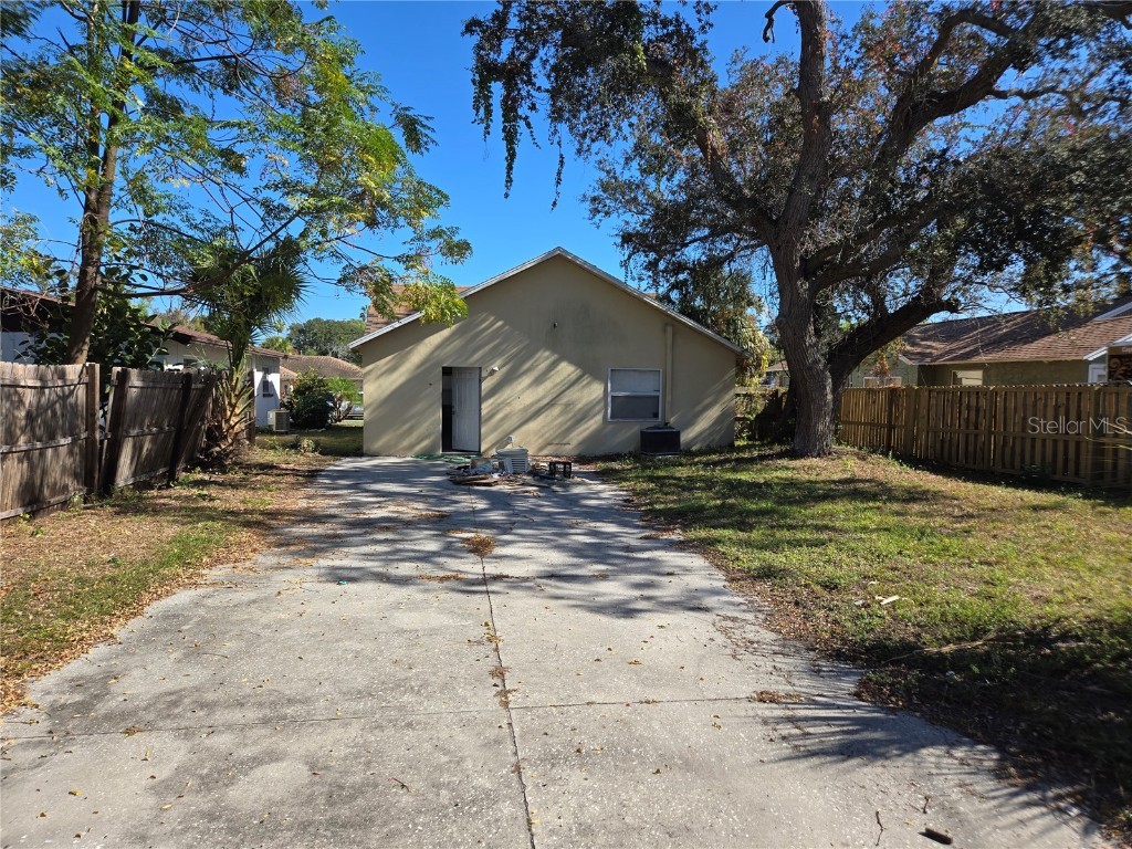 2421 11th Street S Saint Petersburg FL 33705 TB8458180 image13