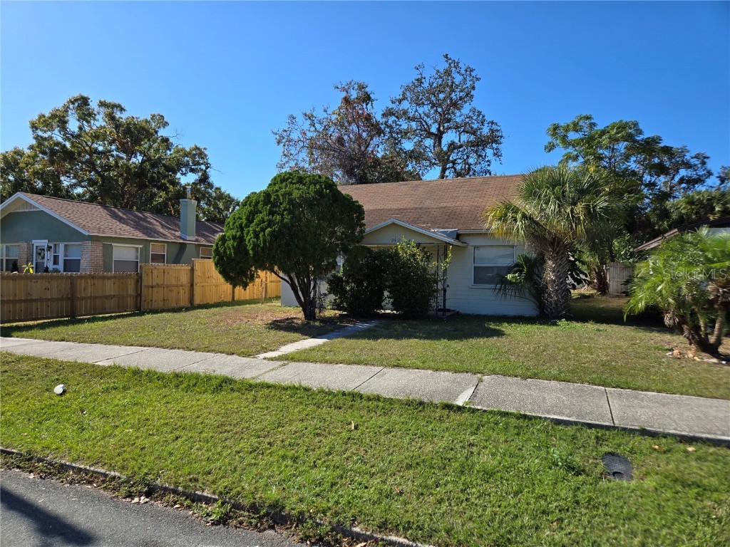 2421 11th Street S Saint Petersburg FL 33705 TB8458180 image2