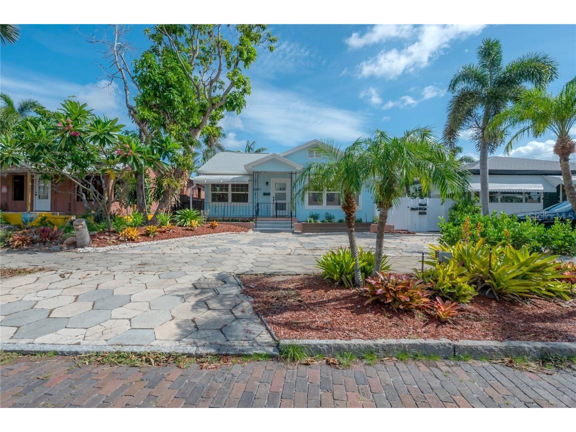 2421 Burlington Avenue N Saint Petersburg FL 33713 TB8408109 image1