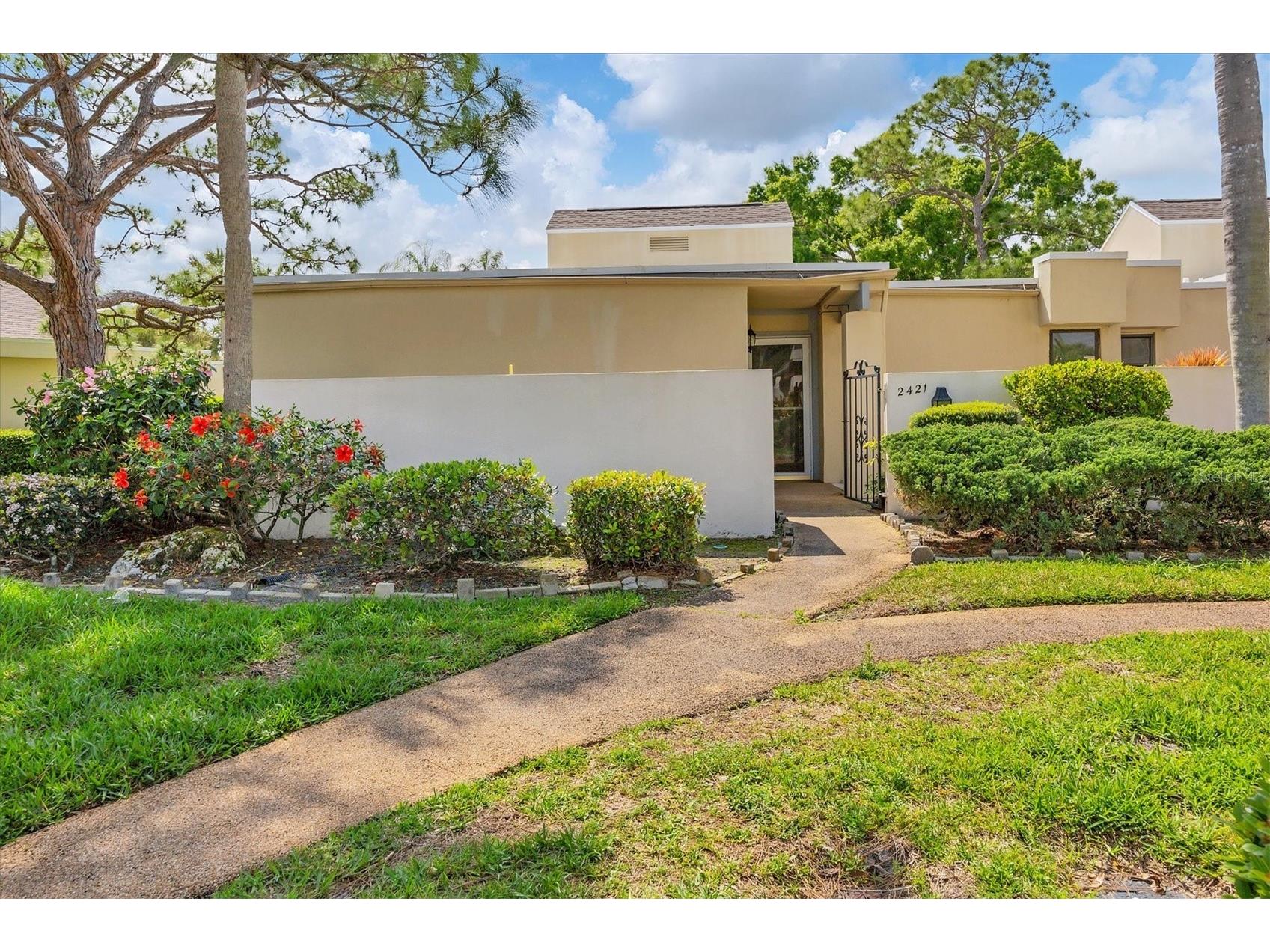 2421 Crispin Court #E3 Sarasota FL 34235 A4679775 image1