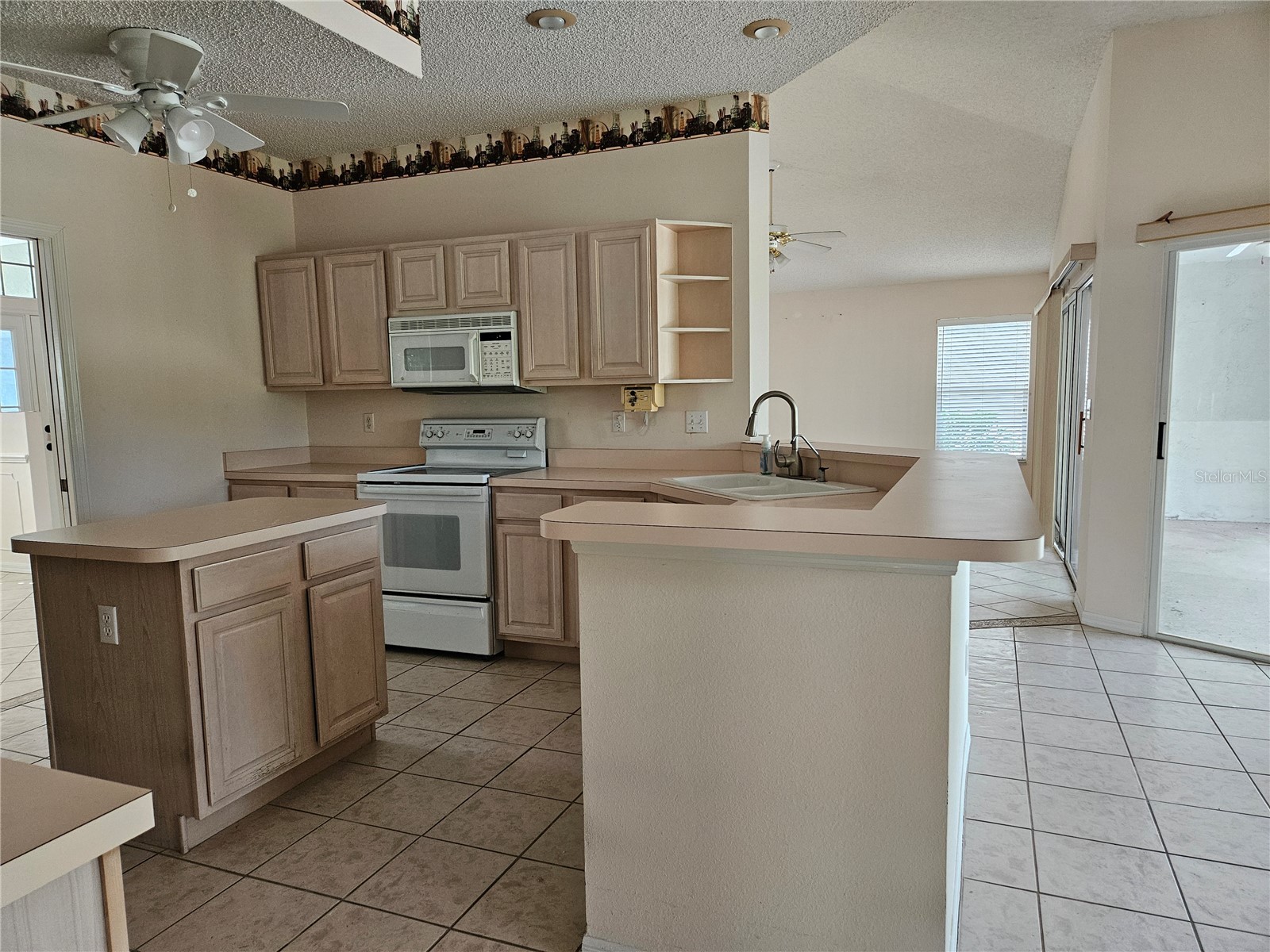 2421 E Del Webb Boulevard Sun City Center FL 33573 TB8485275 image10