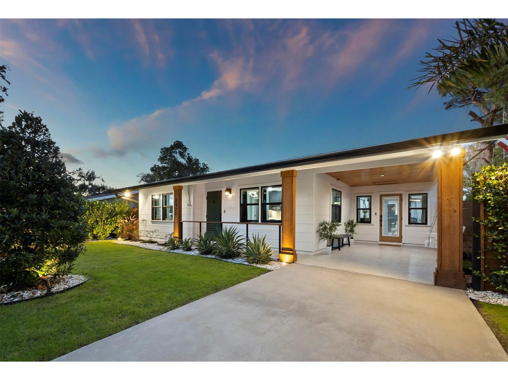 2421 Prospect Street Sarasota FL 34239 A4677367 image1