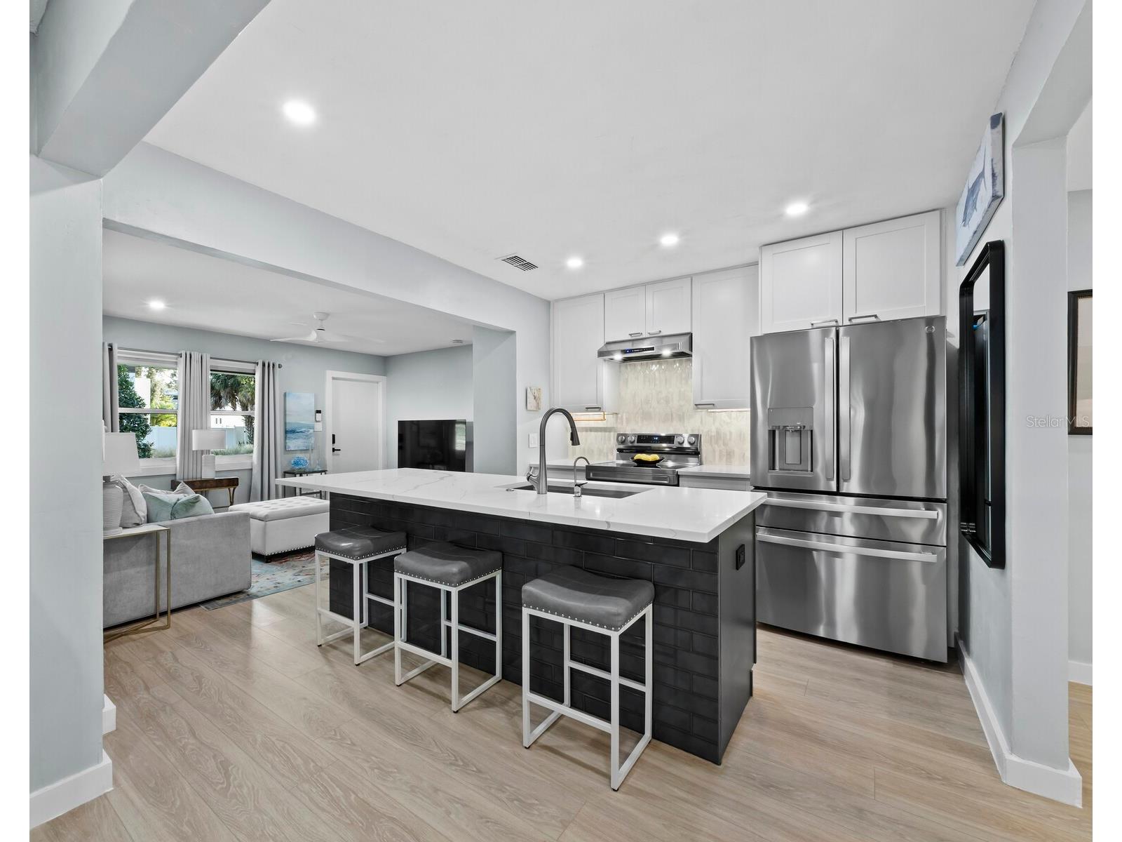 2421 Prospect Street Sarasota FL 34239 A4677367 image5