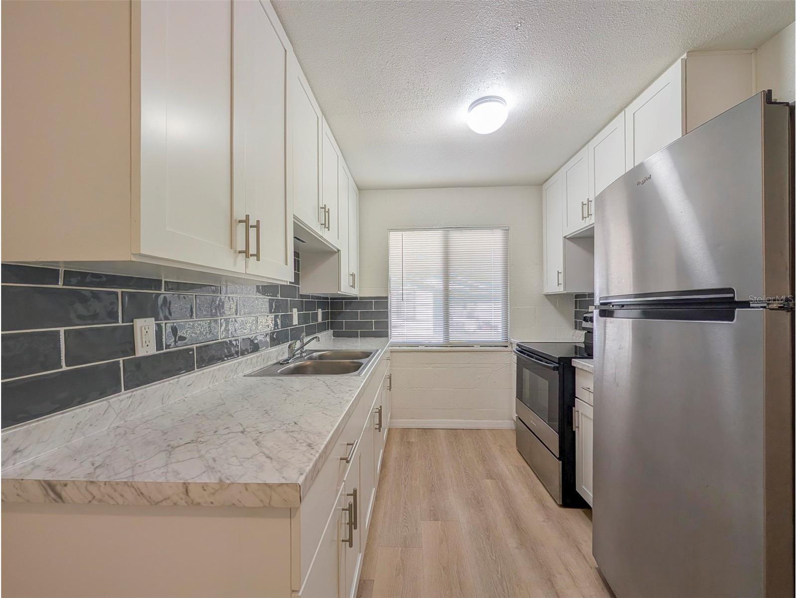 2422 11th Street W Bradenton FL 34205 A4687462 image4