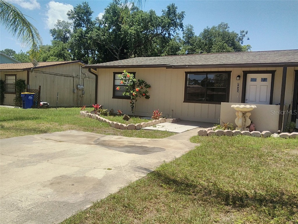 2422 India Palm Drive Edgewater FL 32141 V4936506 image1