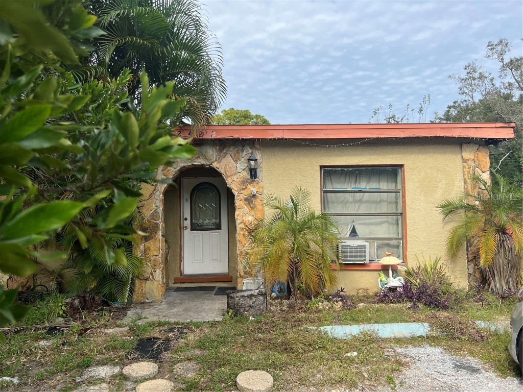 2422 N Ramona Circle Tampa FL 33612 U8183165 image1