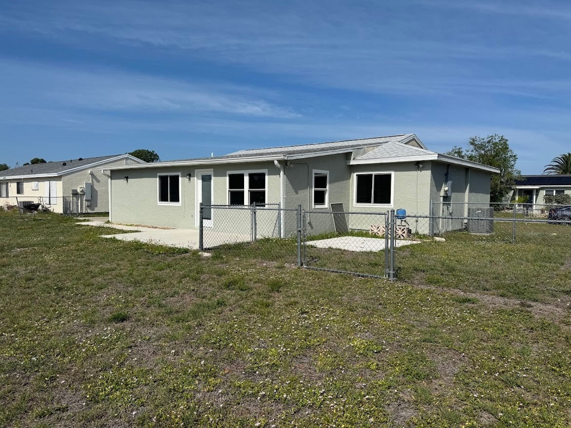 2422 Roxbury Circle North Port FL 34287 C7525215 image4