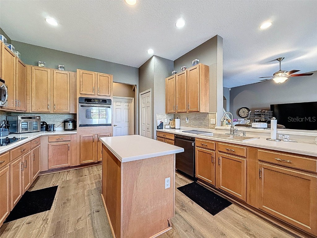 2422 Wood Pointe Drive Holiday FL 34691 W7880280 image15