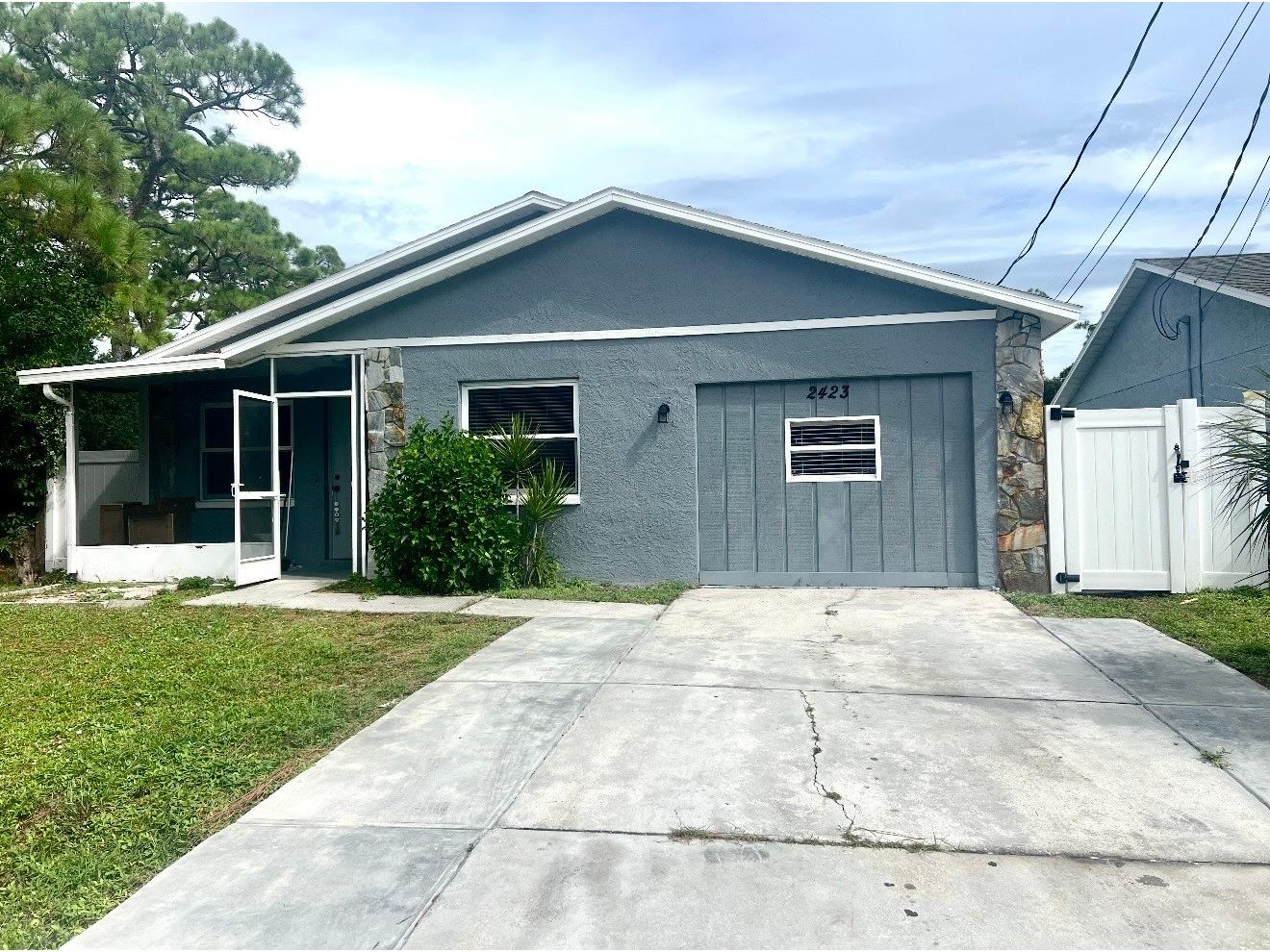 2423 23rd Street Sarasota FL 34234 A4688950 image1