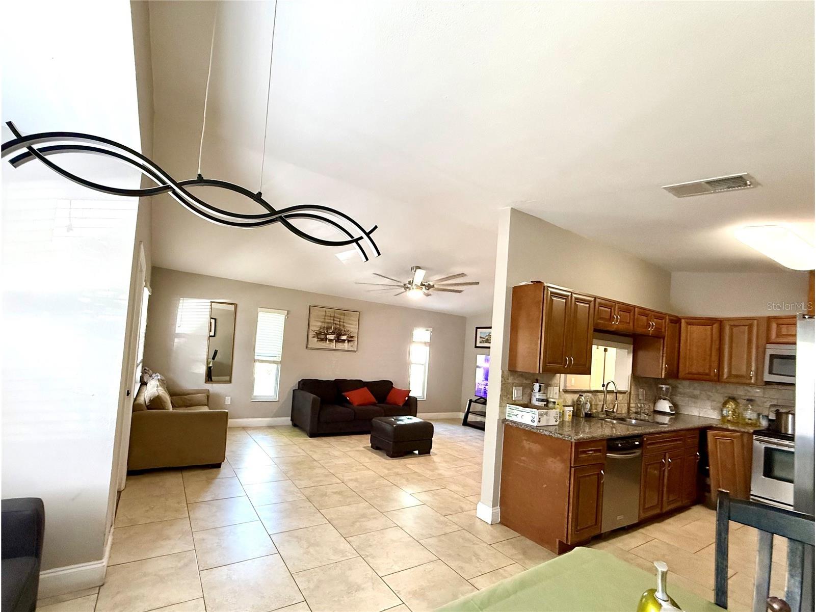 2423 23rd Street Sarasota FL 34234 A4688950 image8