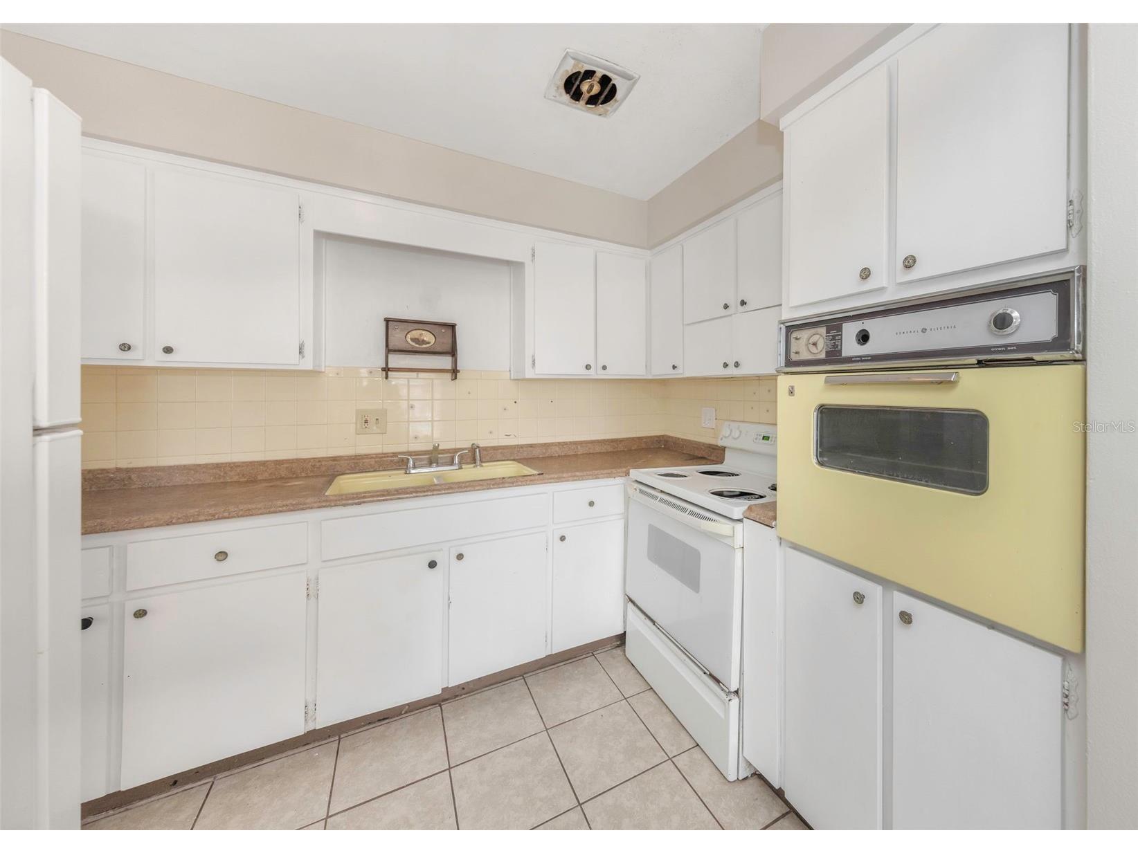 2423 Auburn Street S Saint Petersburg FL 33712 TB8471306 image10