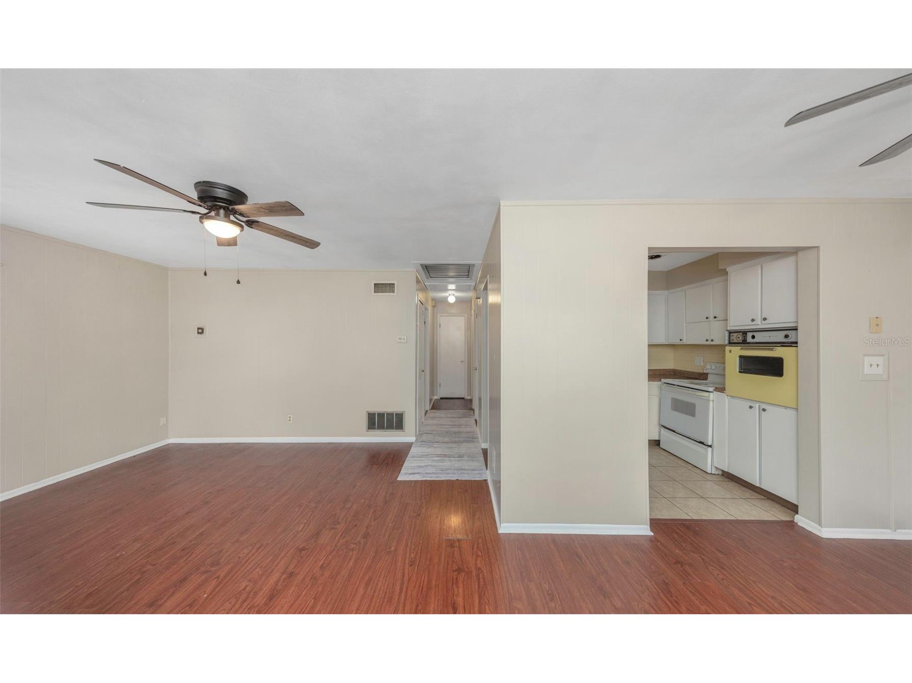 2423 Auburn Street S Saint Petersburg FL 33712 TB8471306 image4