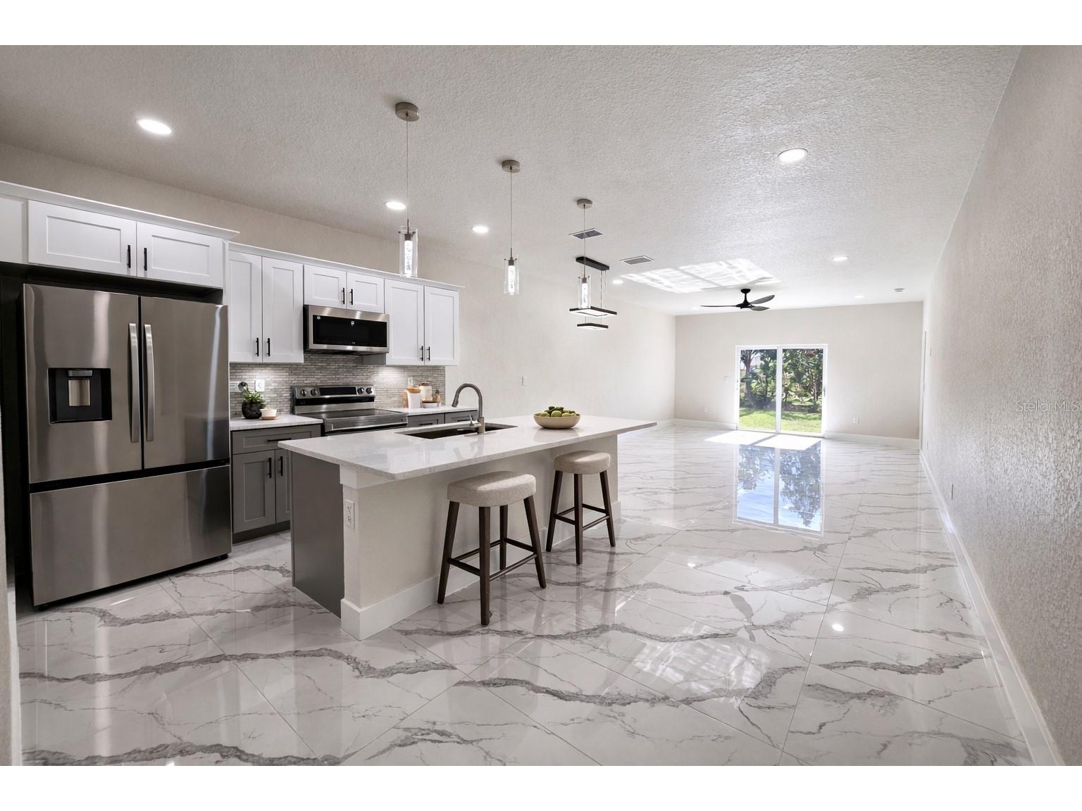 2423 Milton Avenue S Lehigh Acres FL 33973 C7522473 image5