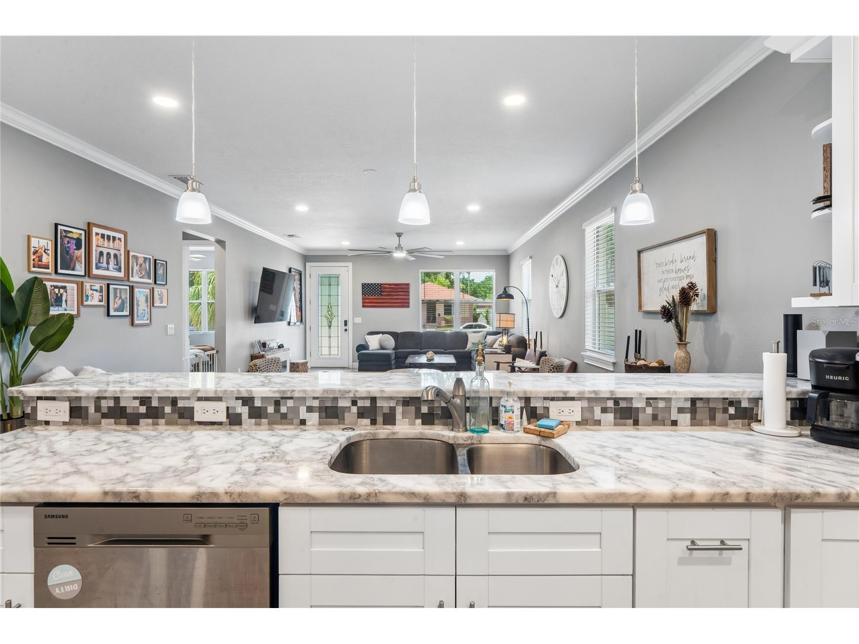 2424 12th Street S Saint Petersburg FL 33705 TB8511687 image10