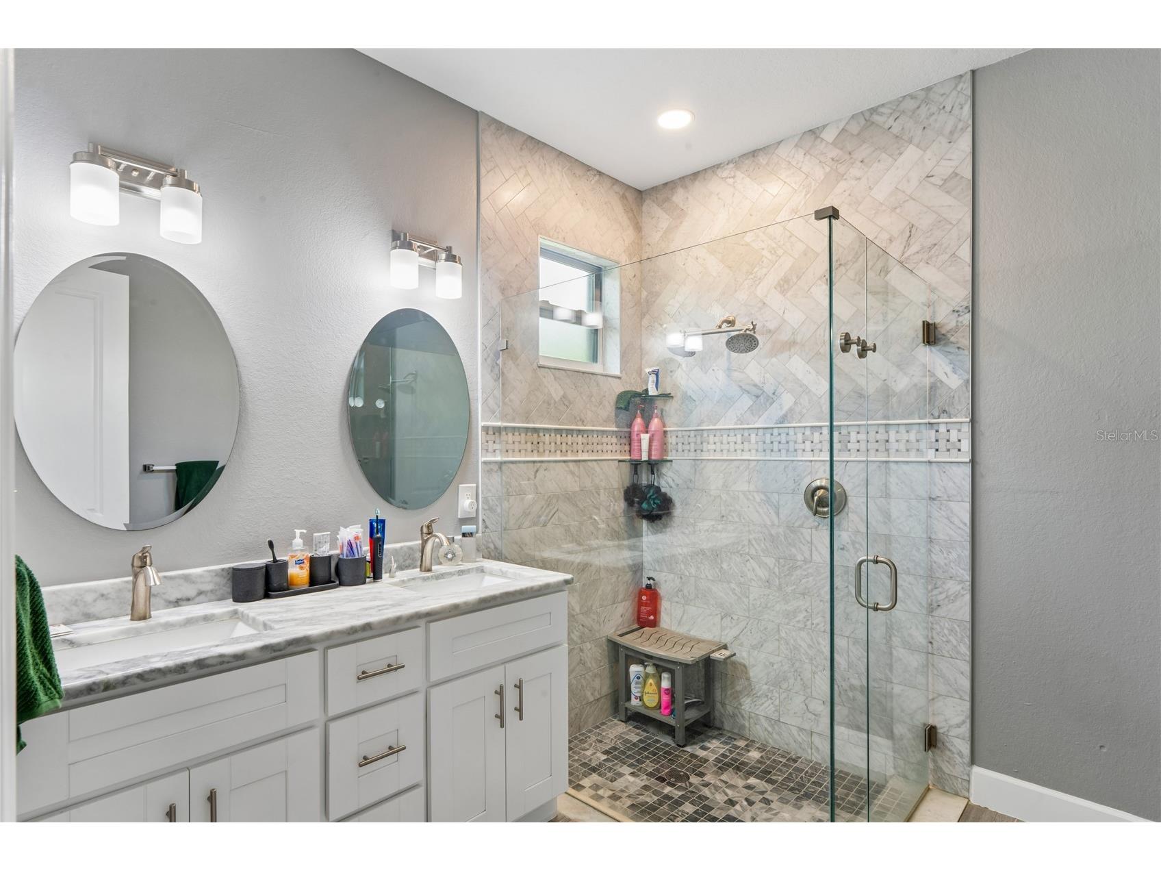 2424 12th Street S Saint Petersburg FL 33705 TB8511687 image16