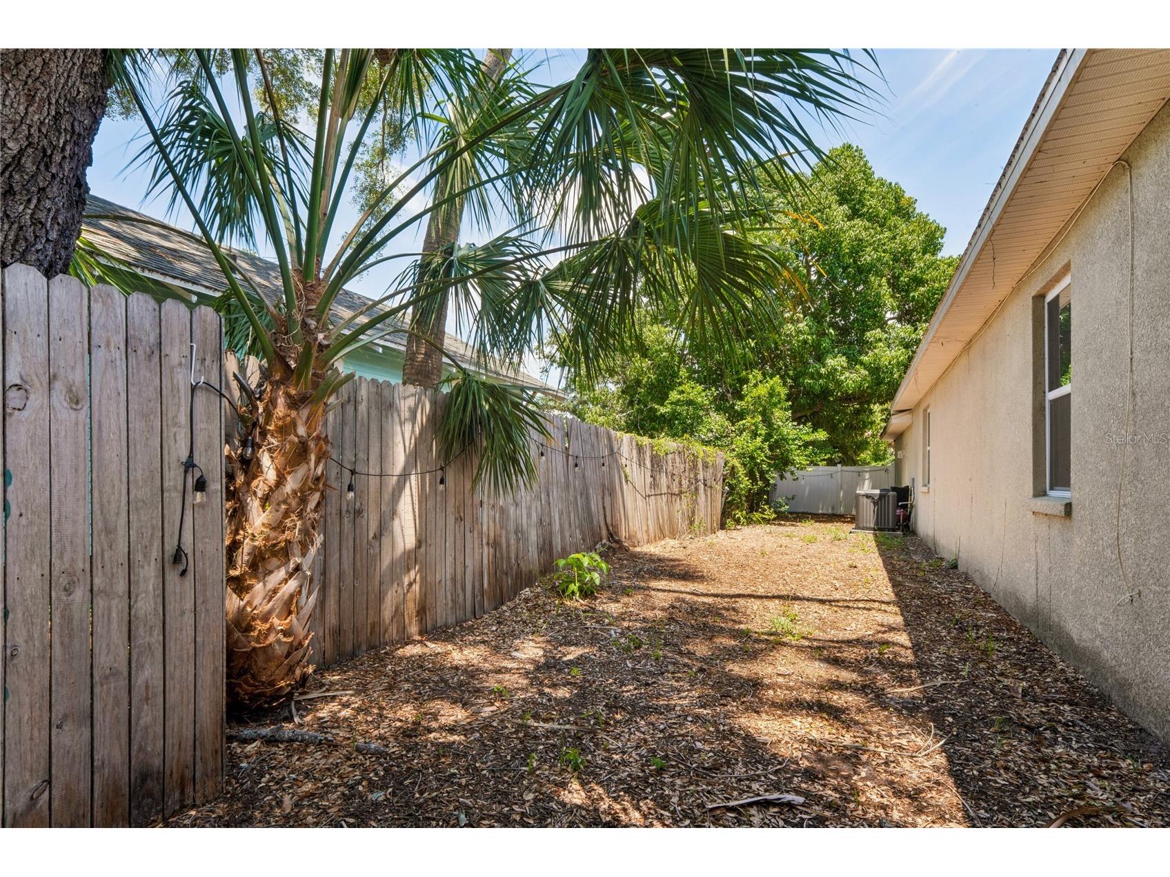 2424 12th Street S Saint Petersburg FL 33705 TB8511687 image28