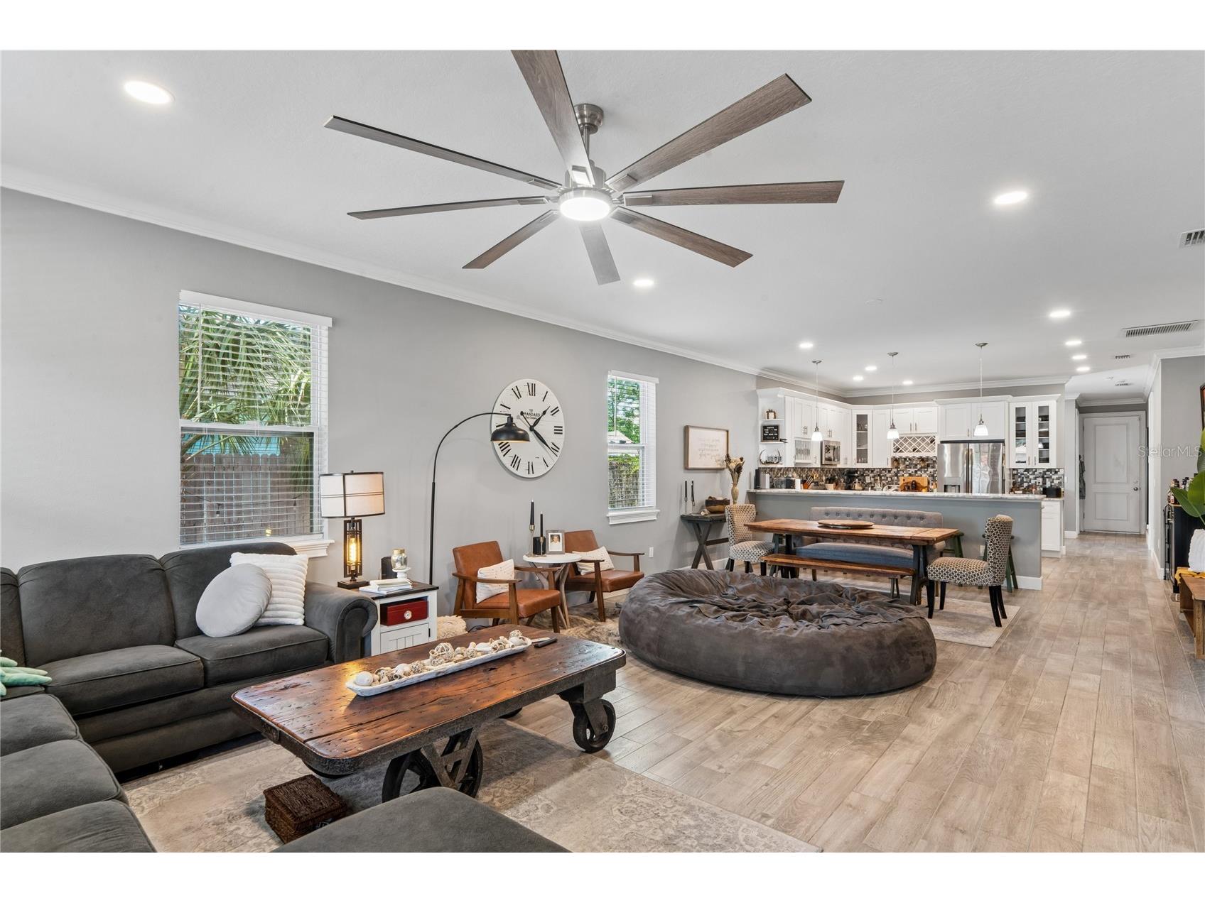 2424 12th Street S Saint Petersburg FL 33705 TB8511687 image5