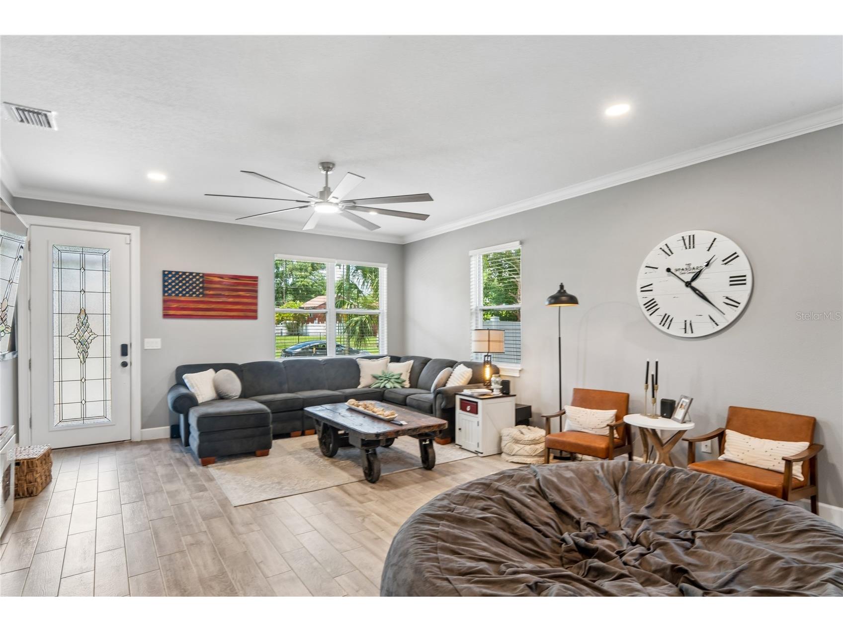 2424 12th Street S Saint Petersburg FL 33705 TB8511687 image6