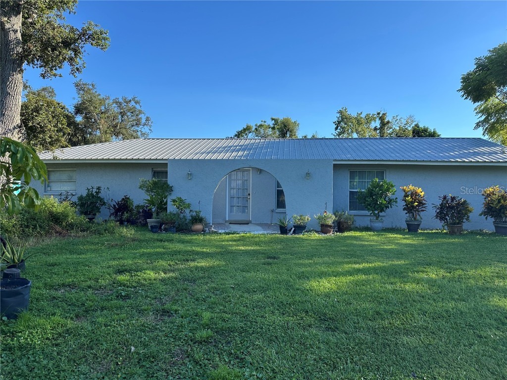 2424 51st Street Sarasota FL 34234 A4666163 image1