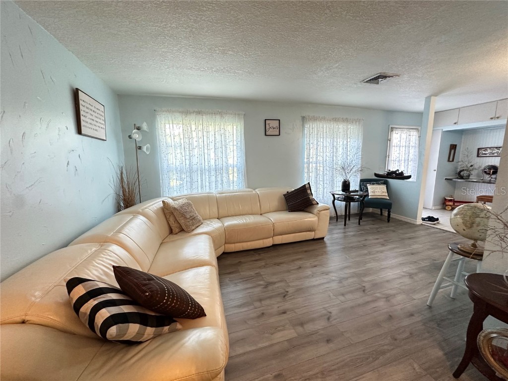 2424 51st Street Sarasota FL 34234 A4666163 image11