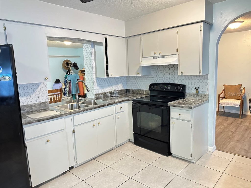 2424 51st Street Sarasota FL 34234 A4666163 image5