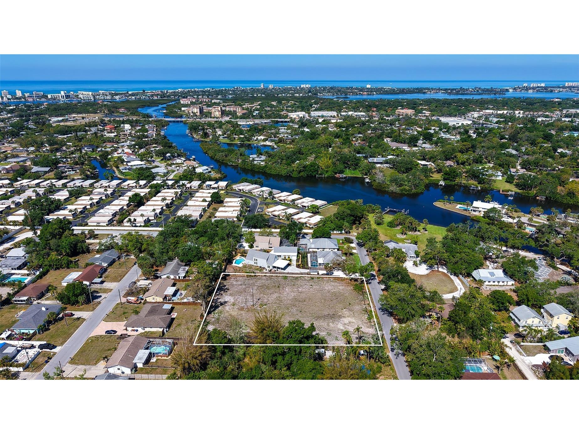 2424 Ashton Road Sarasota FL 34231 A4692212 image9