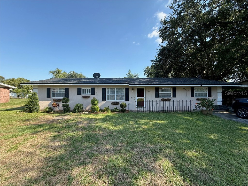 2424 Bates Avenue SW Winter Haven FL 33880 L4953551 image1