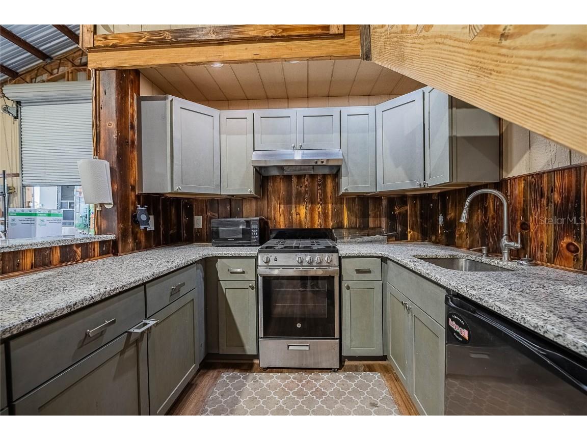 2424 Burns Avenue Lake Wales FL 33898 L4957741 image41