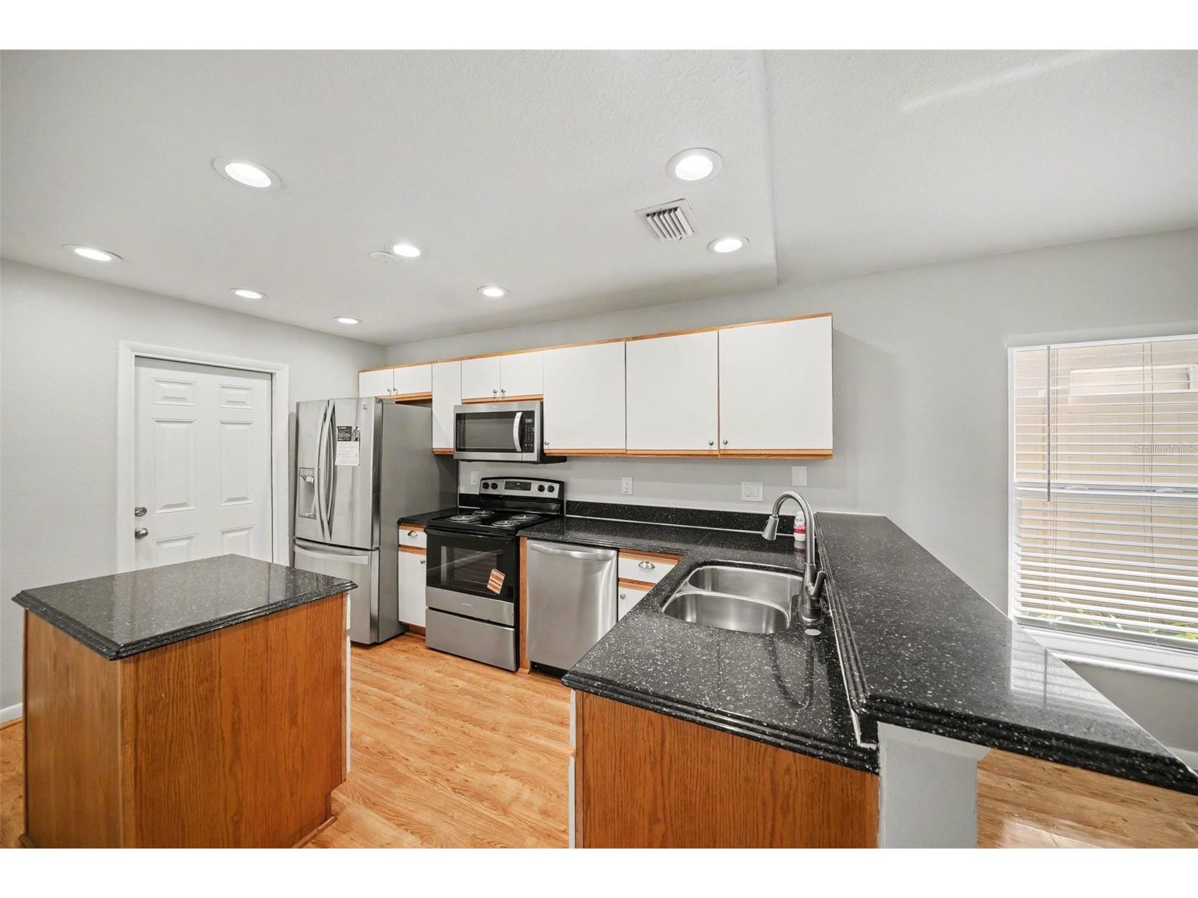 2424 Camden Oaks Place Valrico FL 33594 O6398872 image10