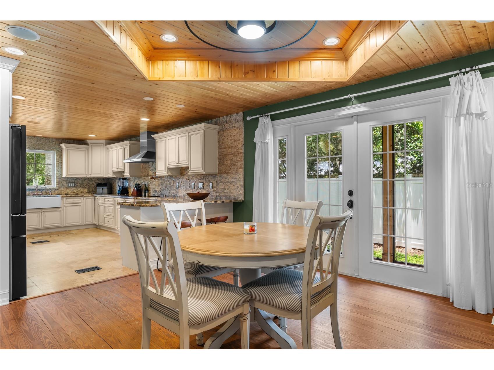 2424 E New York Avenue Deland FL 32724 - LAKE WINNEMISSETT O6423149 image13