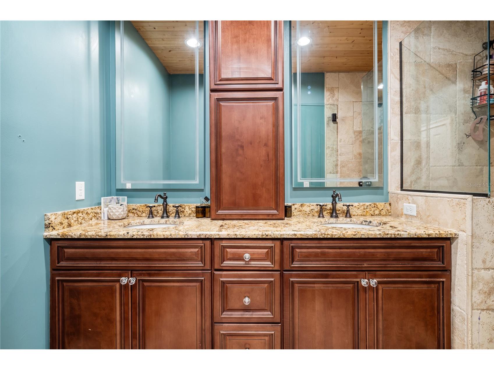 2424 E New York Avenue Deland FL 32724 - LAKE WINNEMISSETT O6423149 image22
