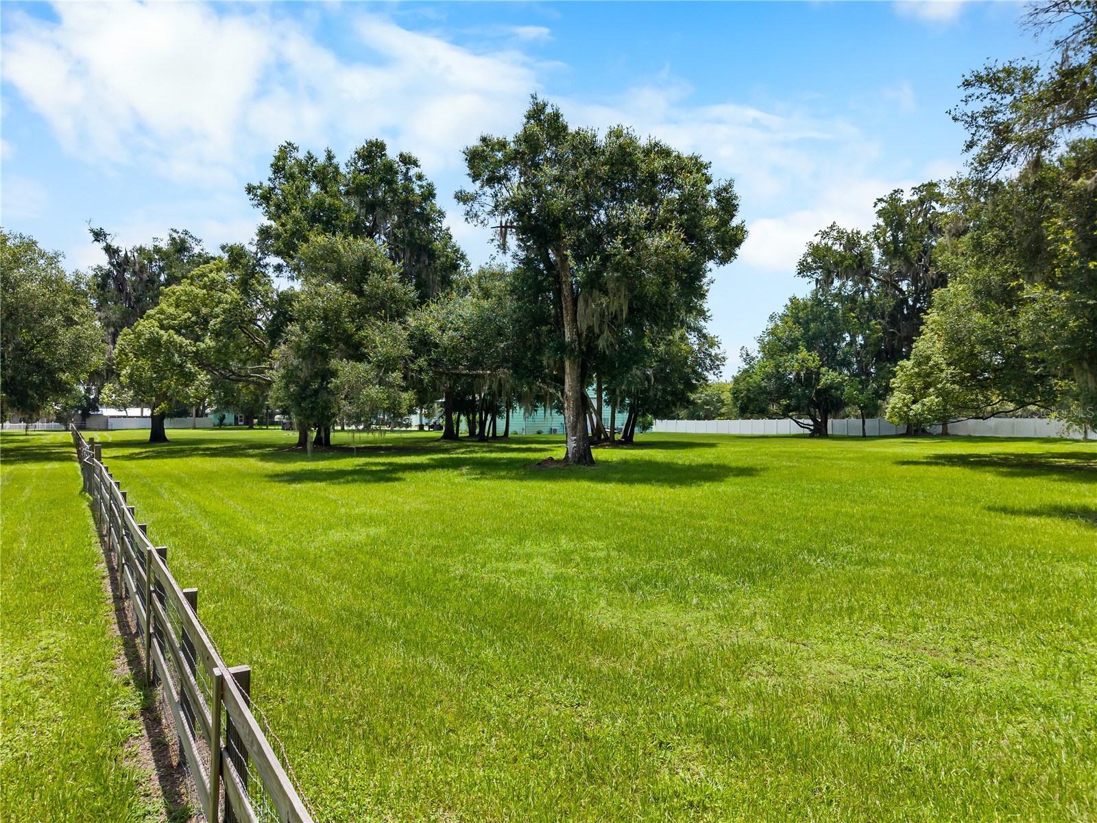 2424 E New York Avenue Deland FL 32724 - LAKE WINNEMISSETT O6423149 image63