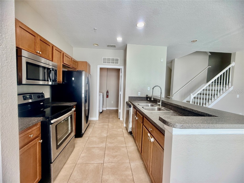 2424 Grand Central Parkway #15 Orlando FL 32839 O6359404 image15